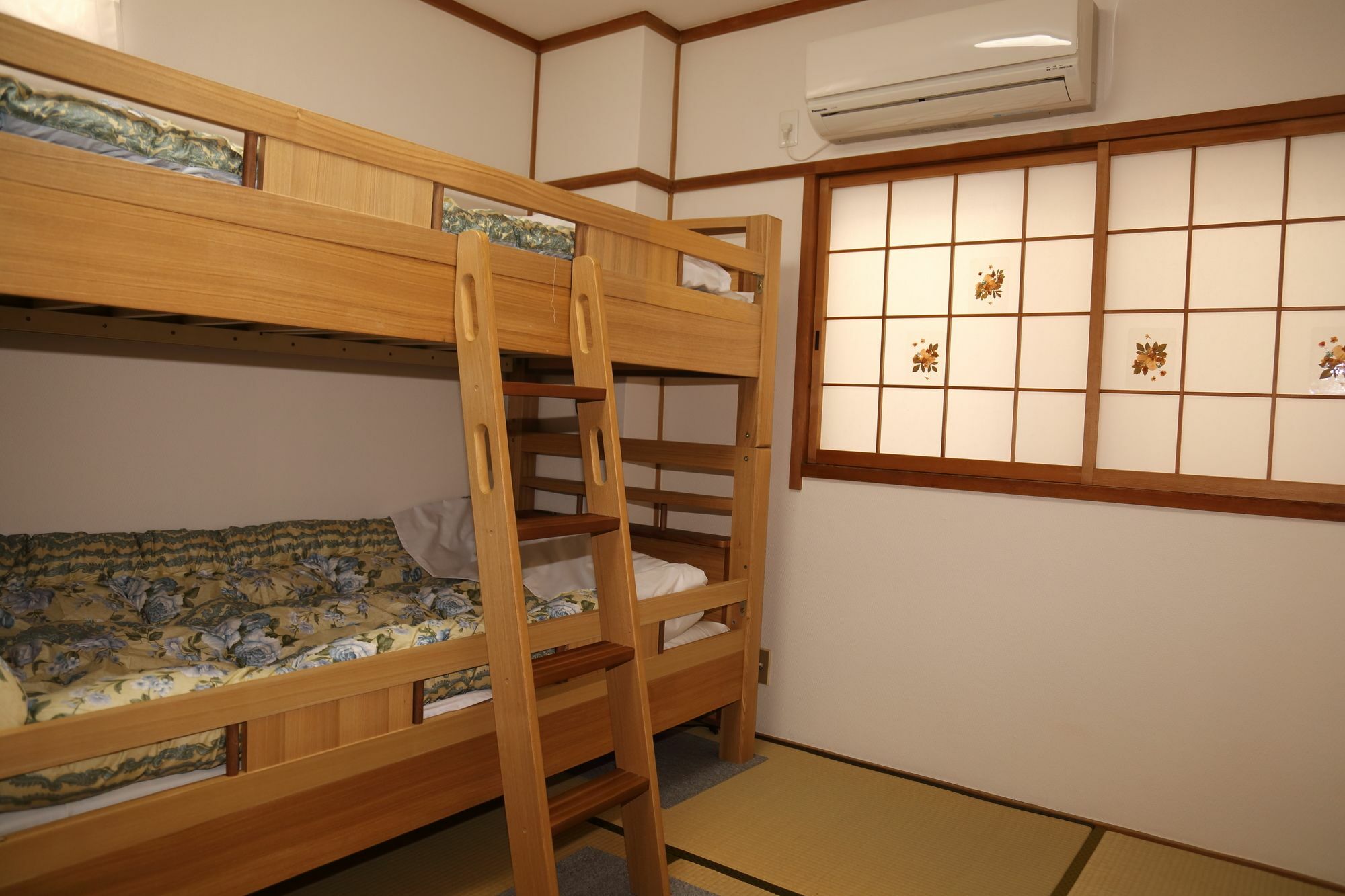 Guest House Fun Osaka Buitenkant foto